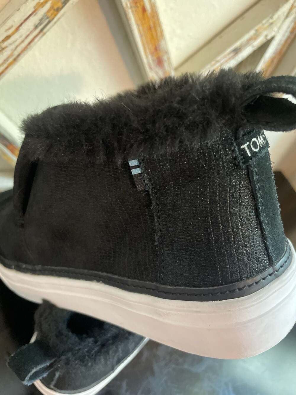 TOMS Women's Paxton Black Fur Lined Slip-On Bootie Sneakers size 9 - Picture 6 of 6